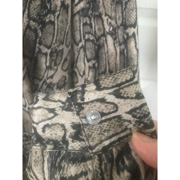 212 Collection Women Snakeskin  Ruffled Long Sleeves Blouse,XL - Picture 2 of 7